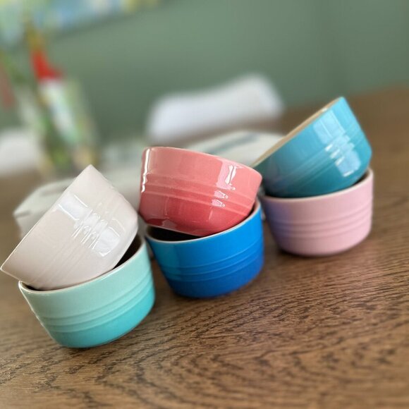 NWT! NEW! Le Creuset 6 PC MINI ROUND RAMEKINS Ombre Stoneware Pink Blue Green - Picture 5 of 7